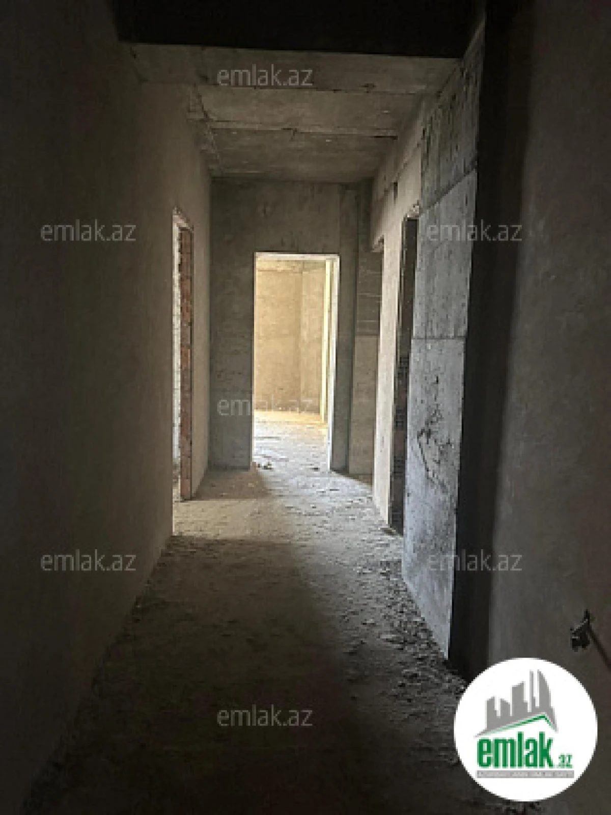 Satılır 4 otaqlı yeni tikili 220 m²