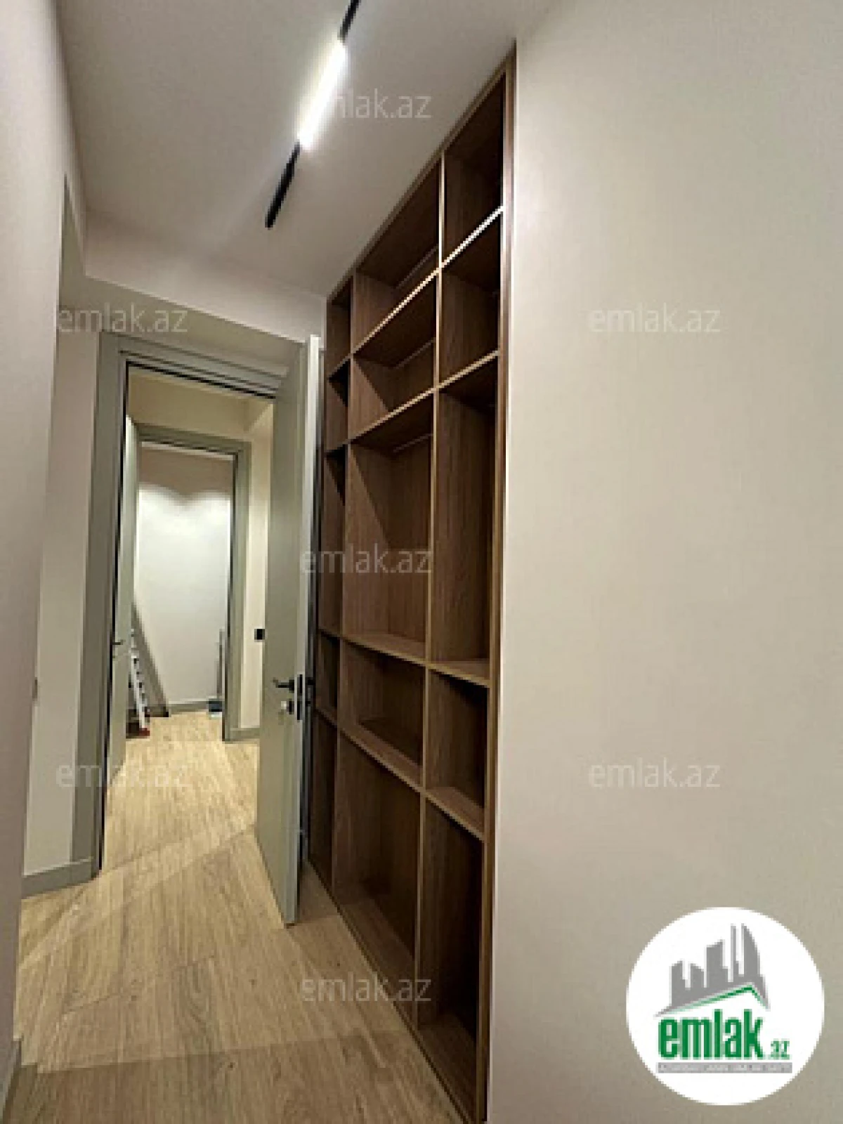 Satılır 3 otaqlı yeni tikili 140 m²