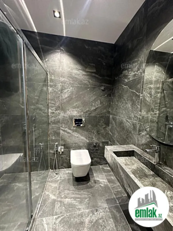 Satılır 3 otaqlı yeni tikili 140 m²