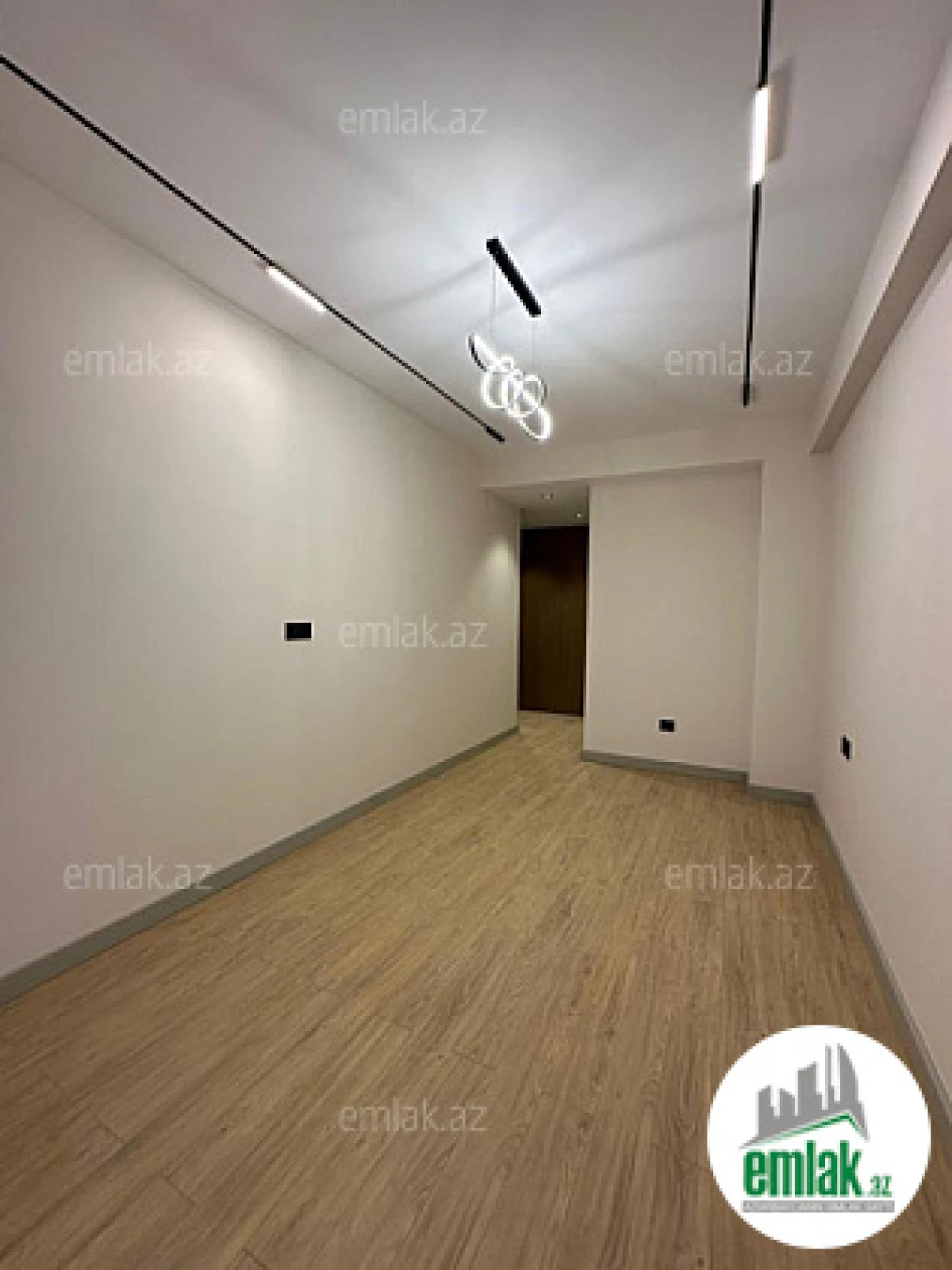 Satılır 3 otaqlı yeni tikili 140 m²