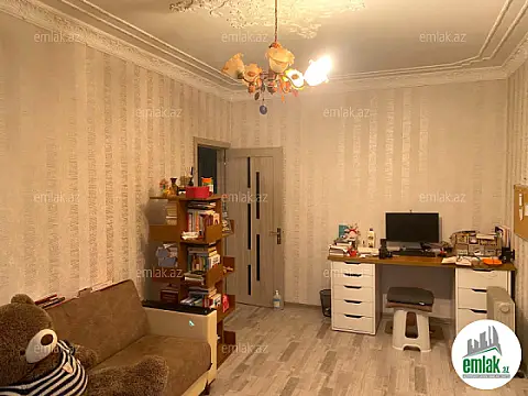 Satılır 3 otaqlı köhnə tikili 90 m² — Bakı, 8-ci kilometr 3 otaq 90.00 m²