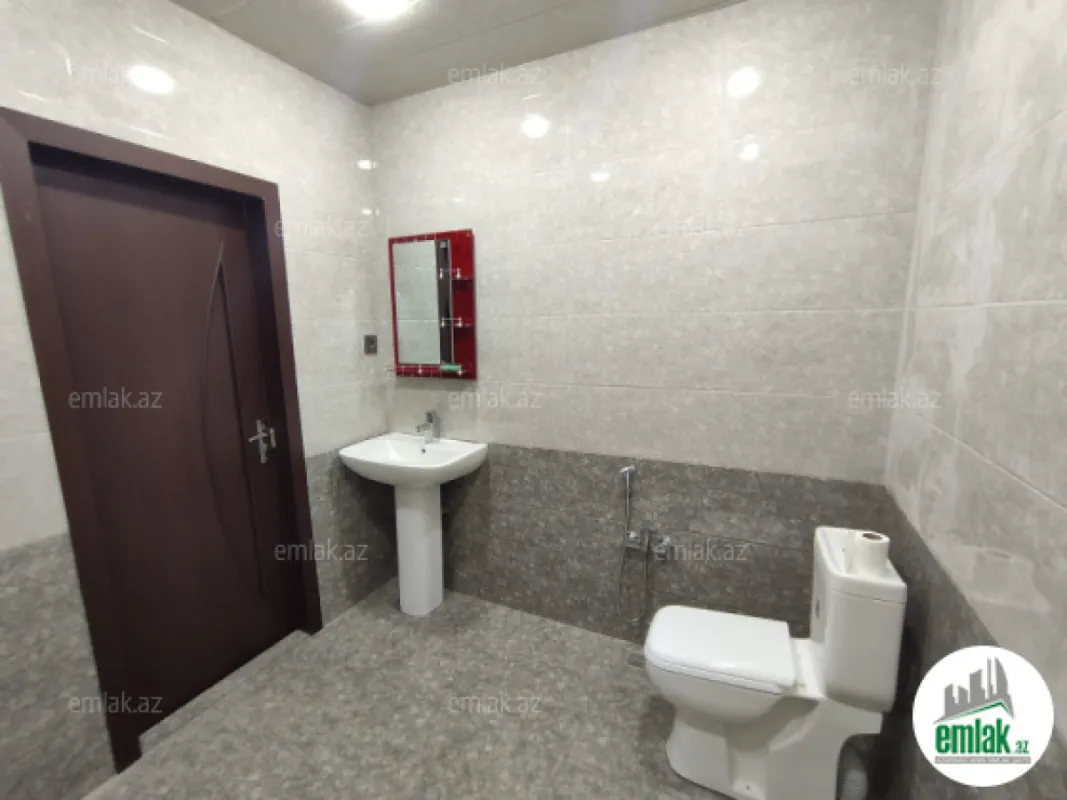 Satılır 3 otaqlı yeni tikili 115 m²