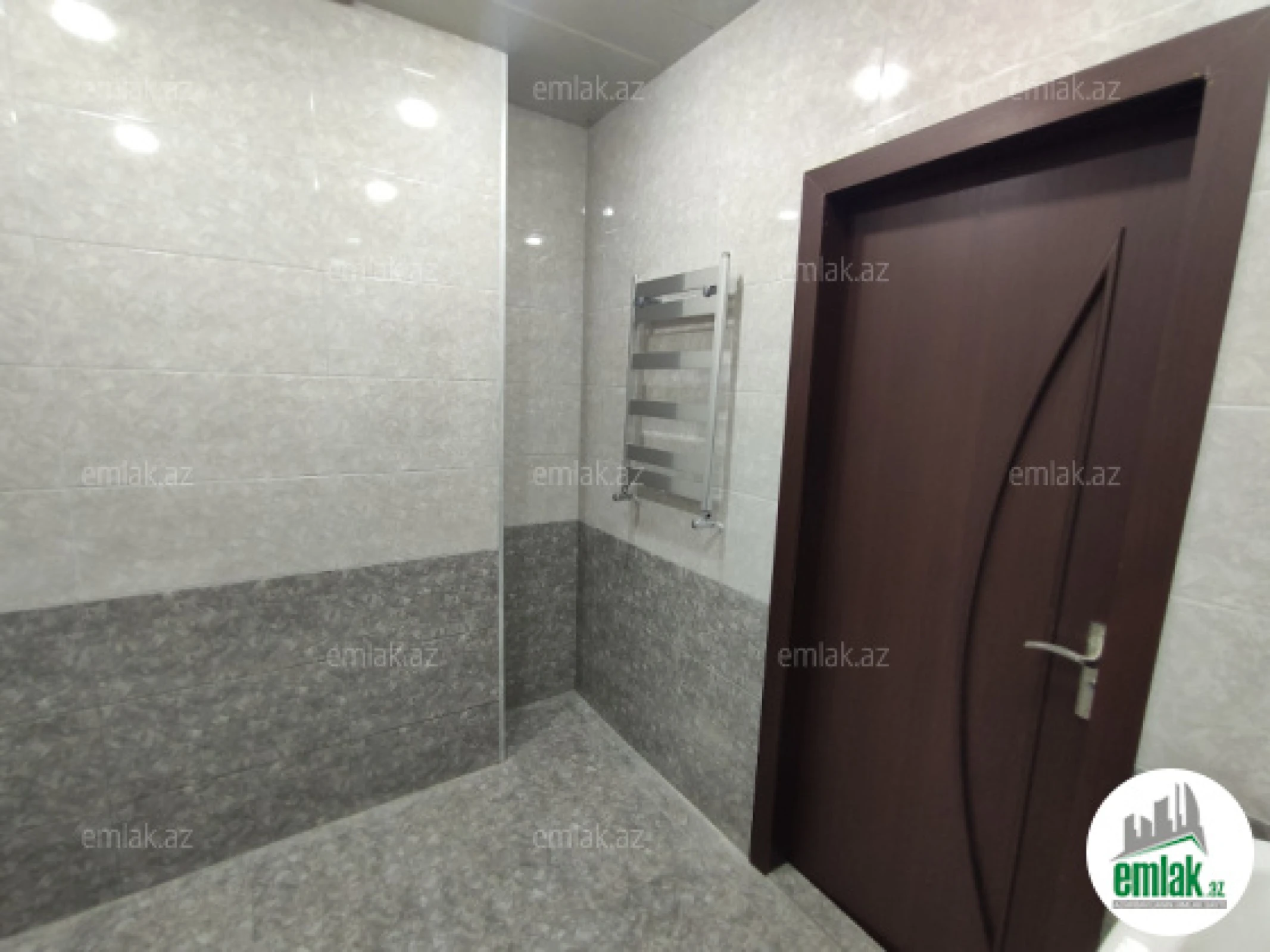 Satılır 3 otaqlı yeni tikili 115 m²