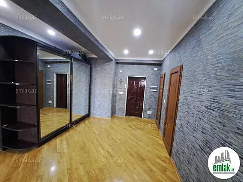 Satılır 3 otaqlı yeni tikili 140 m²