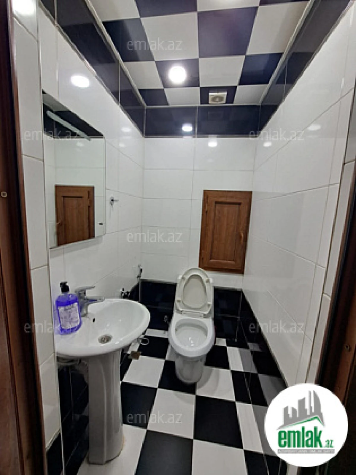 Satılır 3 otaqlı yeni tikili 140 m²