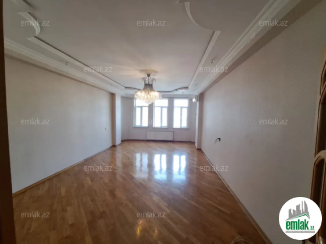 Satılır 3 otaqlı yeni tikili 140 m²