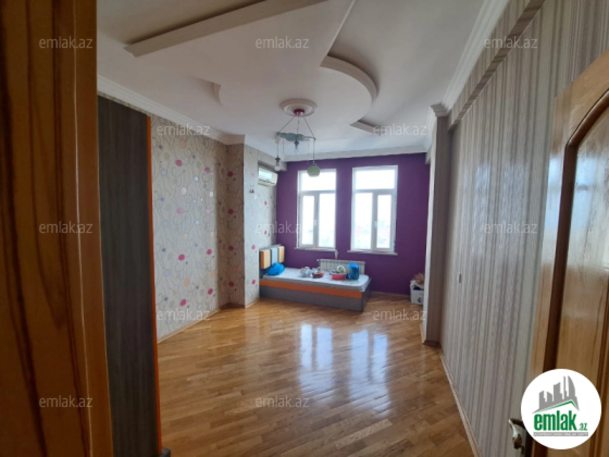 Satılır 3 otaqlı yeni tikili 140 m²