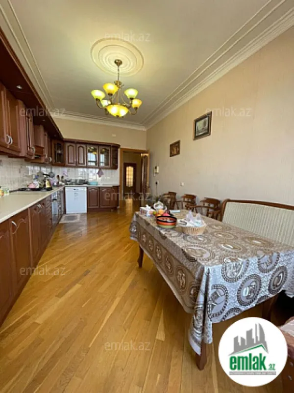 Satılır 3 otaqlı yeni tikili 145 m²