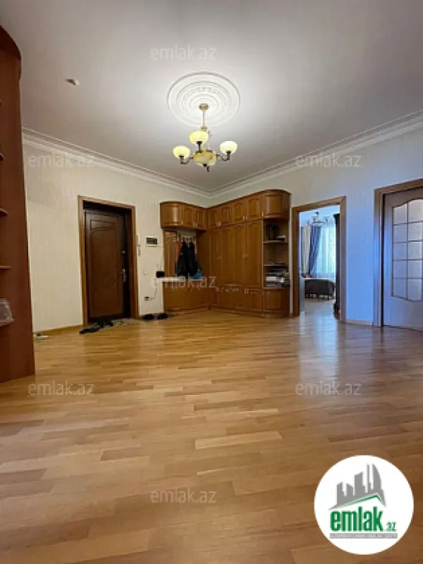 Satılır 3 otaqlı yeni tikili 145 m²