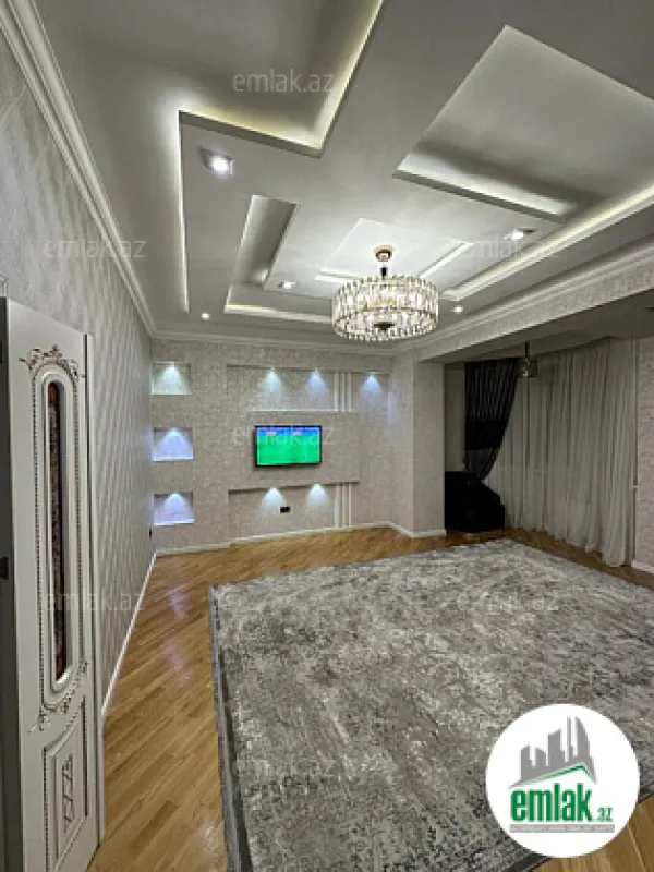 Satılır 3 otaqlı yeni tikili 130 m²