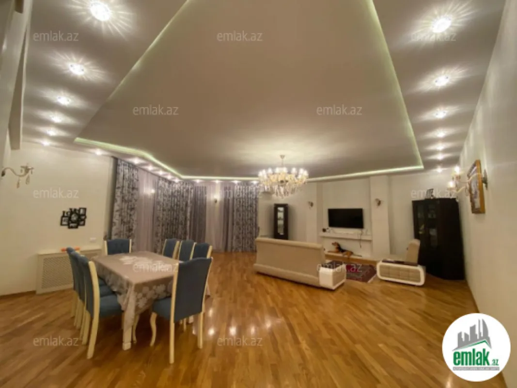 Satılır 4 otaqlı yeni tikili 220 m²