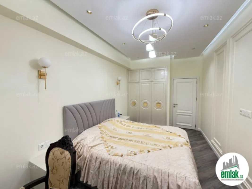 Satılır 3 otaqlı yeni tikili 136 m²