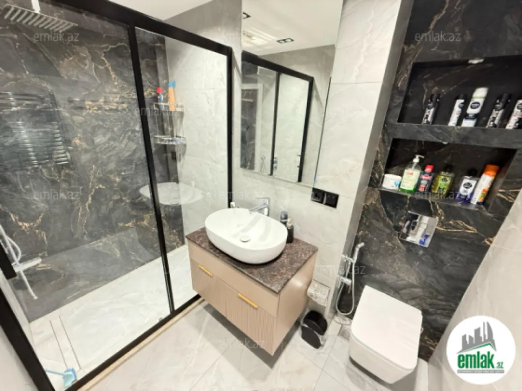 Satılır 3 otaqlı yeni tikili 136 m²