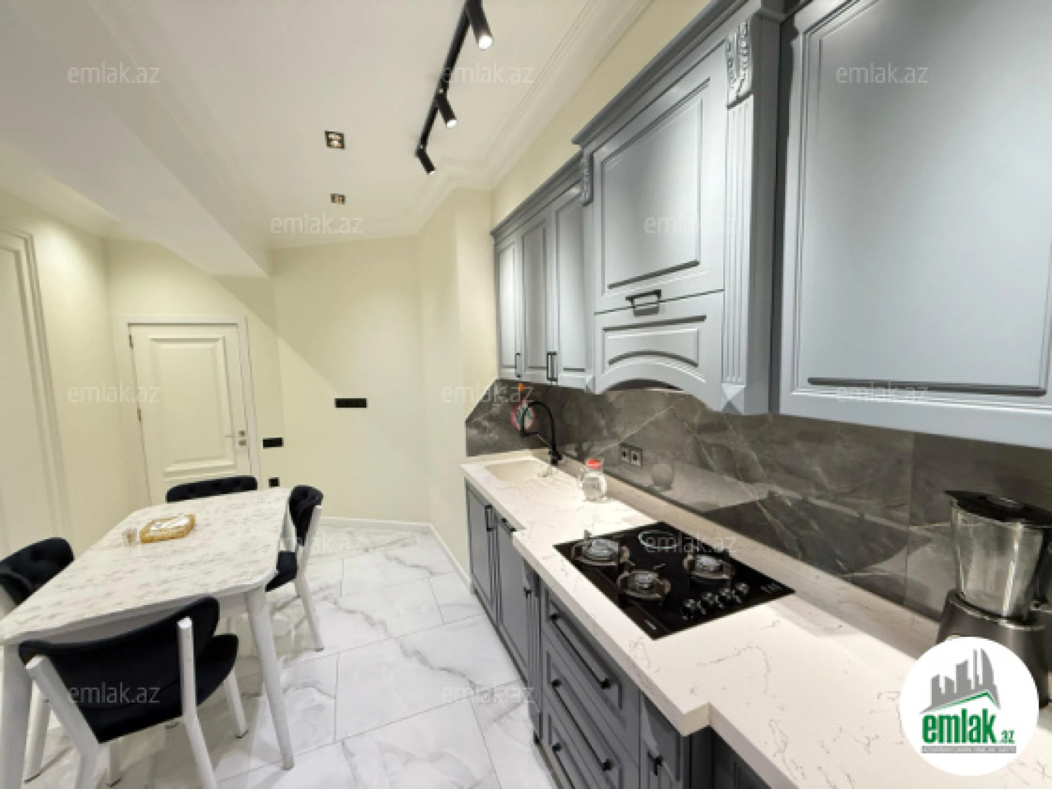 Satılır 3 otaqlı yeni tikili 136 m²