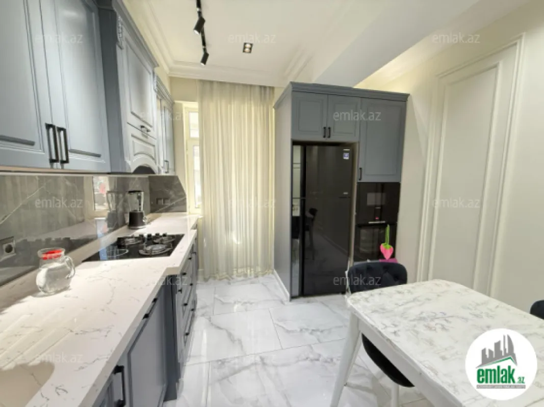 Satılır 3 otaqlı yeni tikili 136 m²