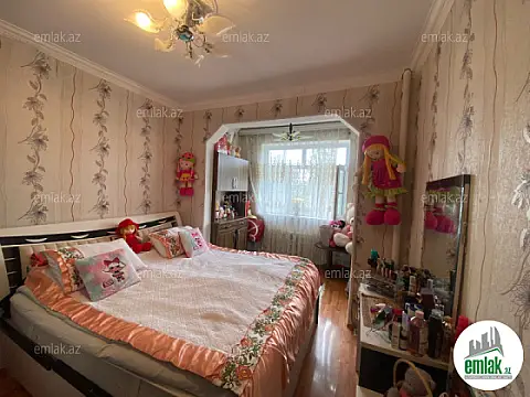 Satılır 3 otaqlı köhnə tikili 80 m²