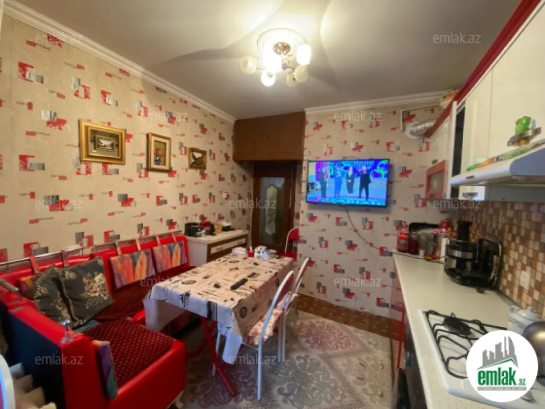 Satılır 3 otaqlı köhnə tikili 80 m²