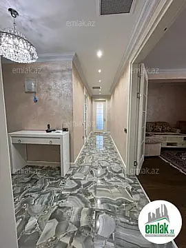 Satılır 3 otaqlı yeni tikili 150 m²