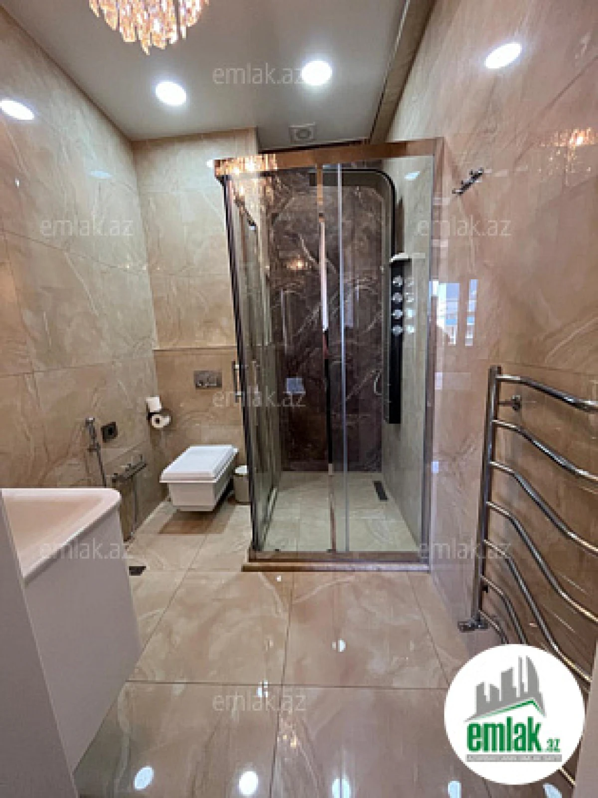 Satılır 3 otaqlı yeni tikili 150 m²