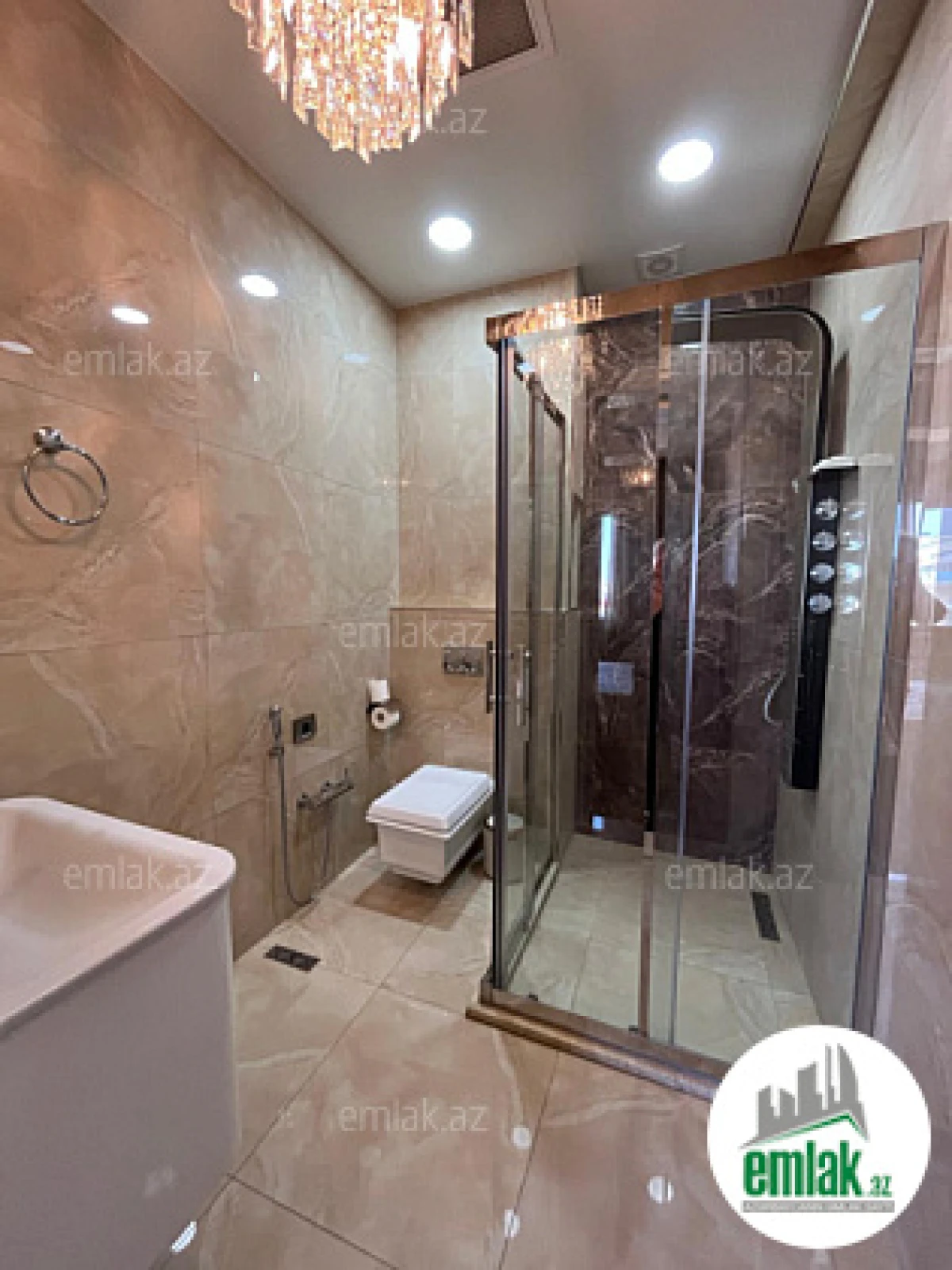 Satılır 3 otaqlı yeni tikili 150 m²