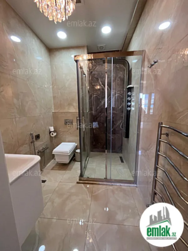 Satılır 3 otaqlı yeni tikili 150 m²