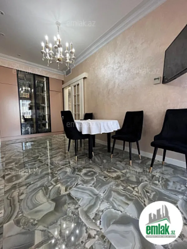 Satılır 3 otaqlı yeni tikili 150 m²