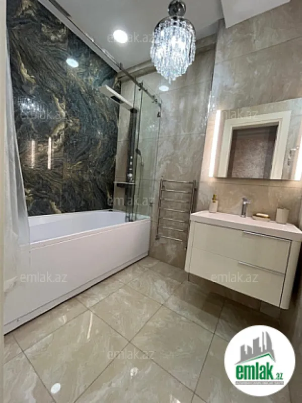 Satılır 3 otaqlı yeni tikili 150 m²