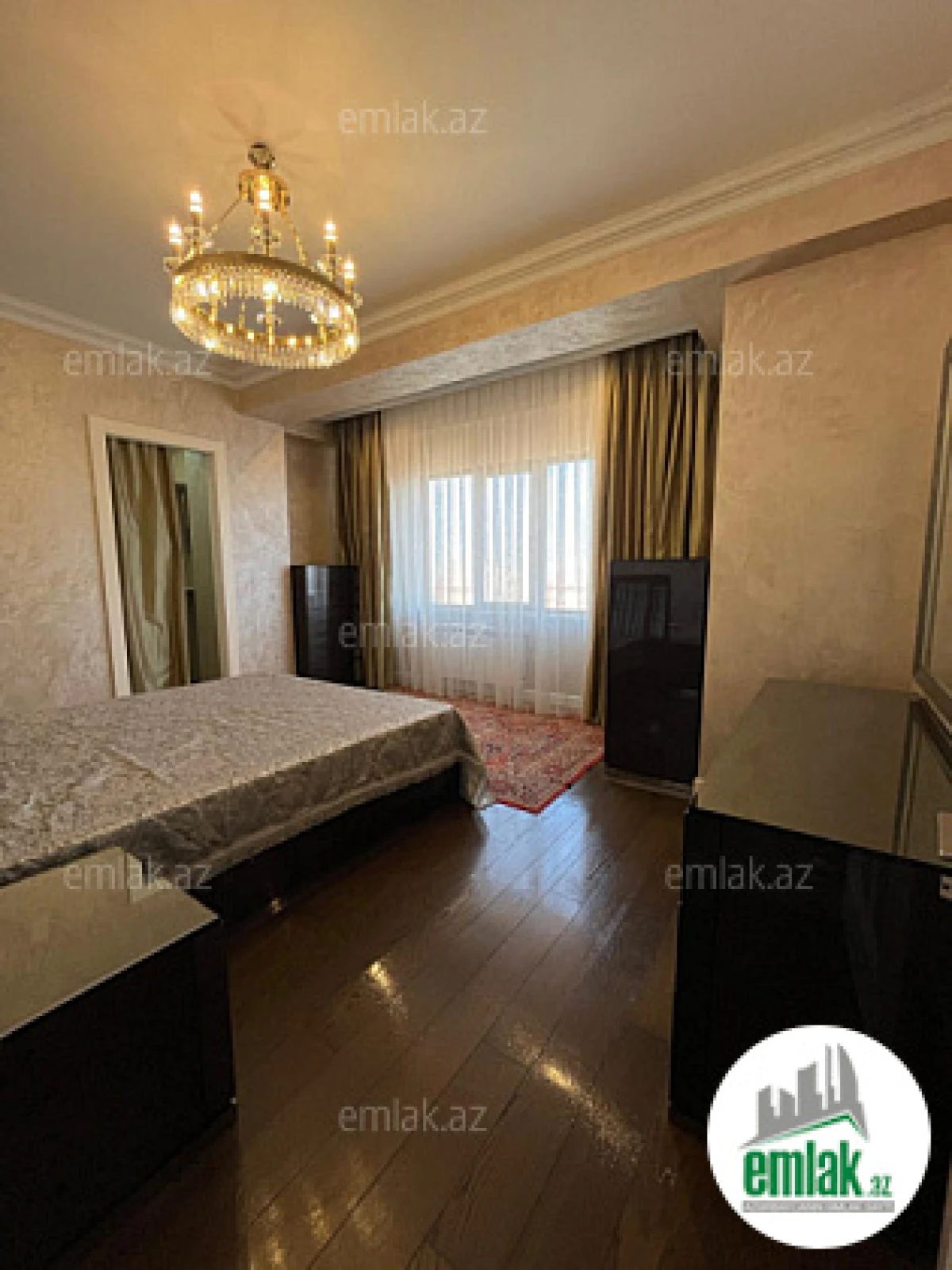 Satılır 3 otaqlı yeni tikili 150 m²