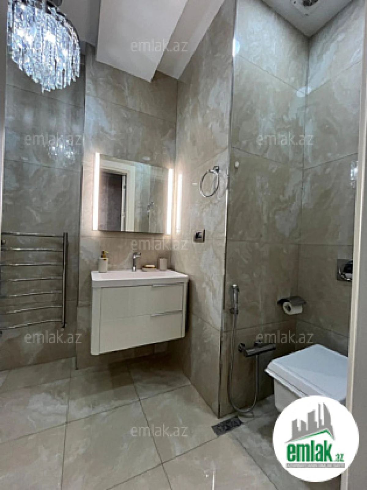 Satılır 3 otaqlı yeni tikili 150 m²