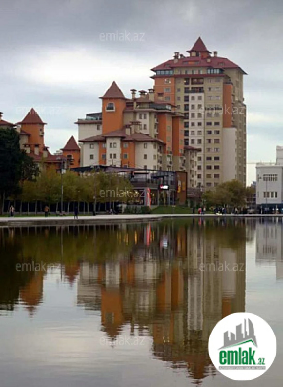 Satılır 3 otaqlı yeni tikili 150 m²