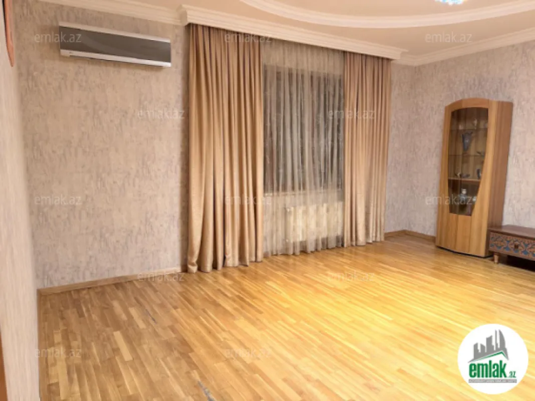 Satılır 3 otaqlı yeni tikili 135 m²