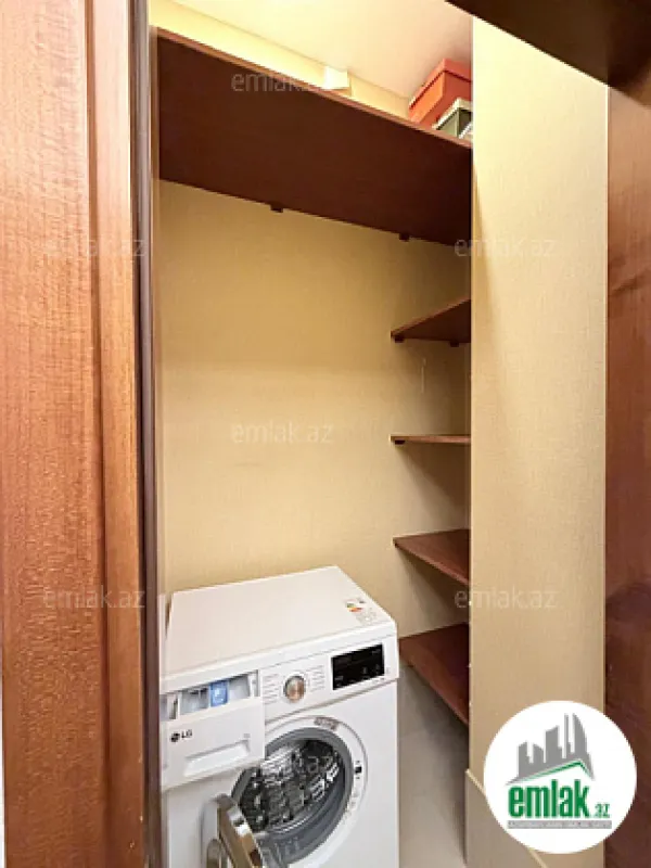 Satılır 3 otaqlı yeni tikili 135 m²