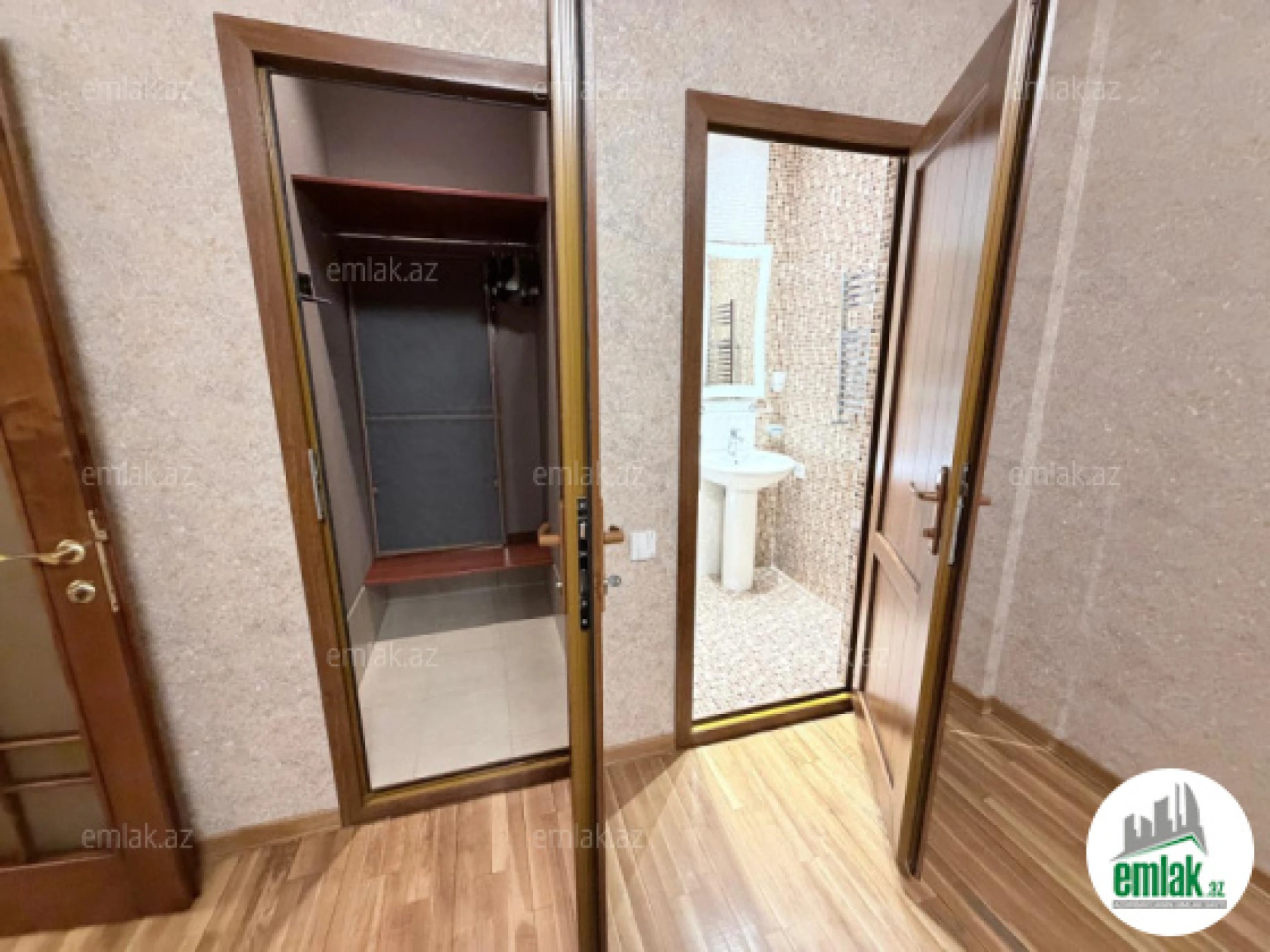 Satılır 3 otaqlı yeni tikili 135 m²