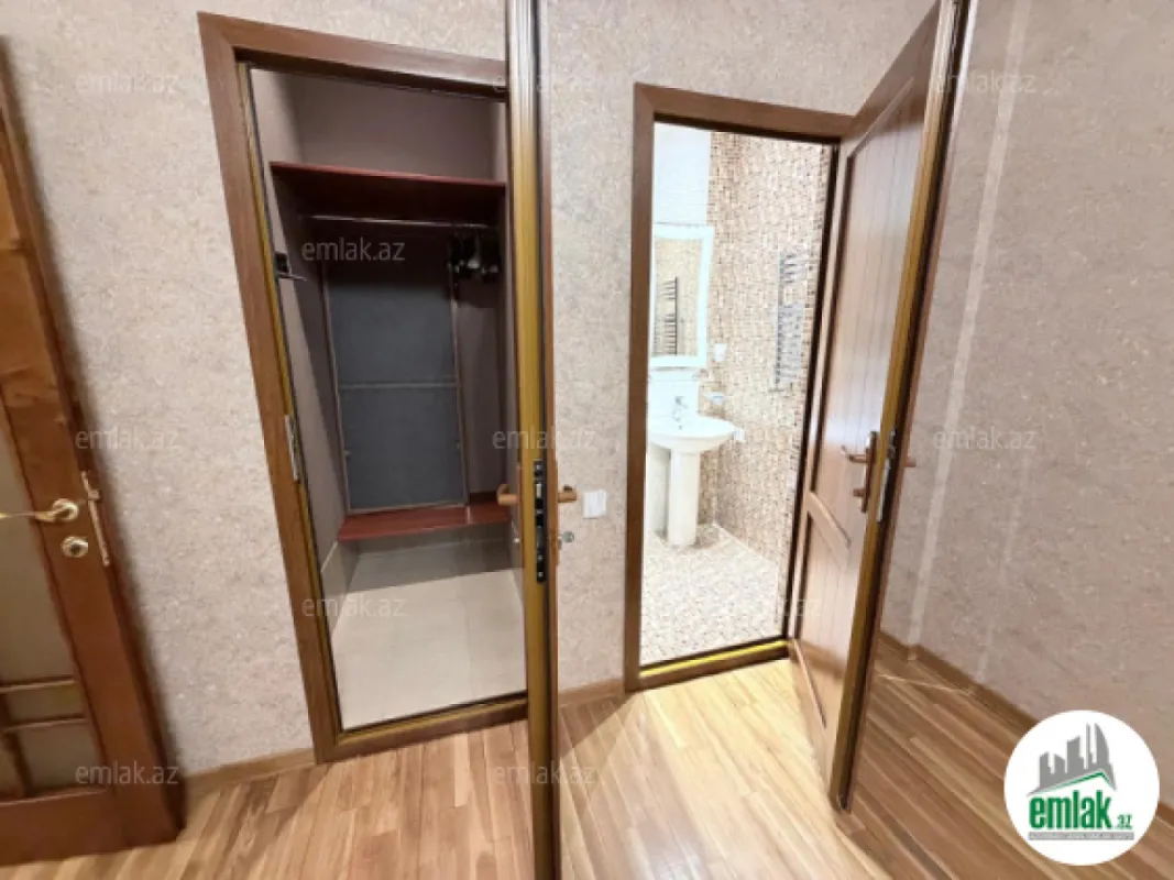 Satılır 3 otaqlı yeni tikili 135 m²