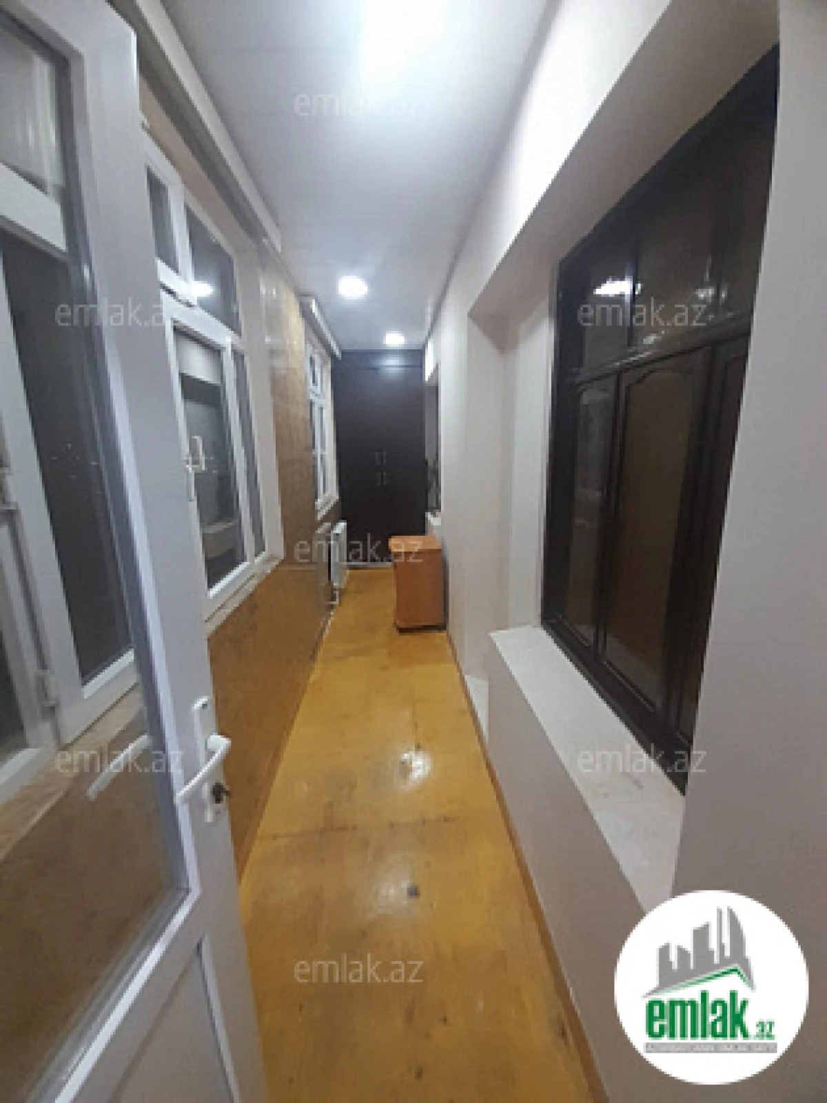 Satılır 2 otaqlı köhnə tikili 69 m²