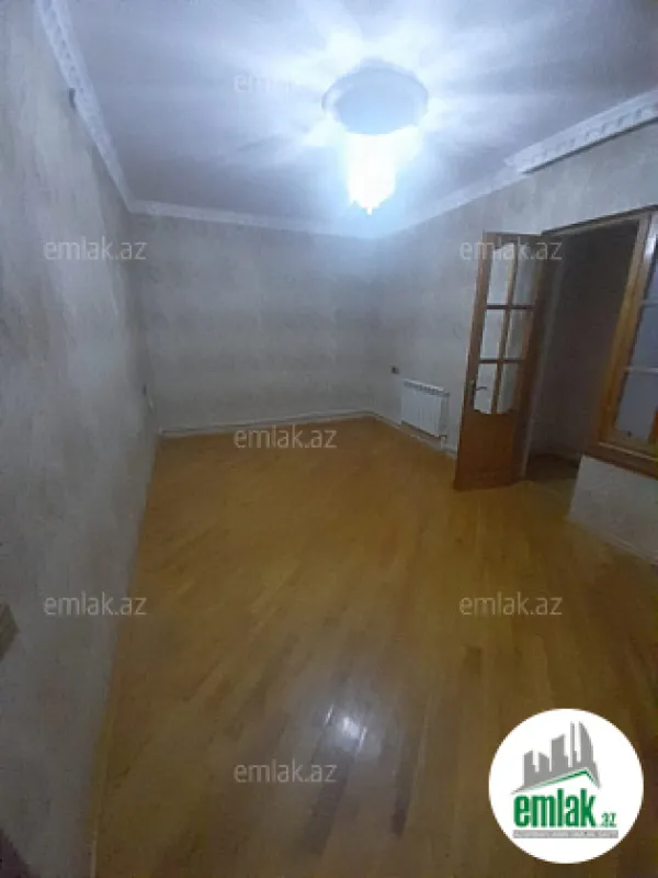 Satılır 2 otaqlı köhnə tikili 69 m²