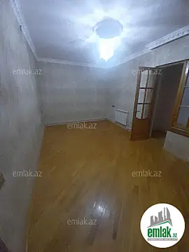 Satılır 2 otaqlı köhnə tikili 69 m²
