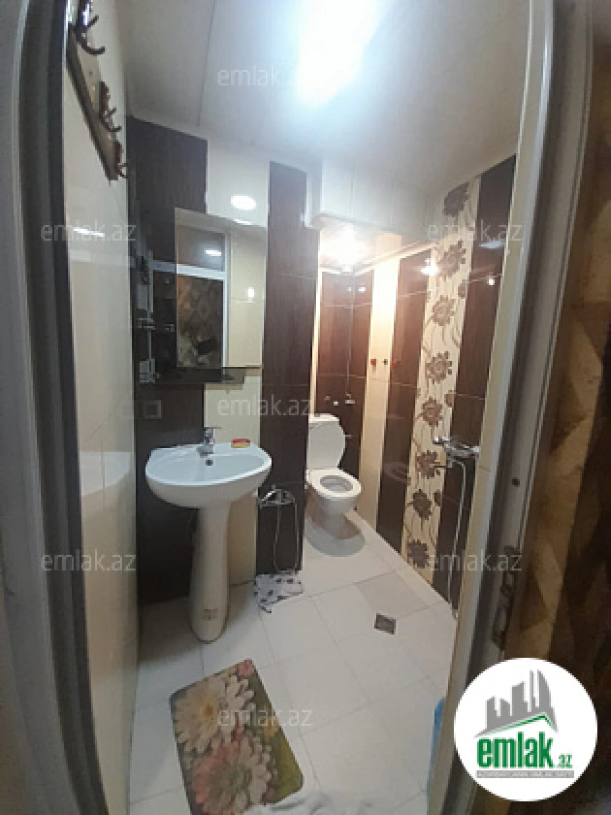 Satılır 2 otaqlı köhnə tikili 69 m²