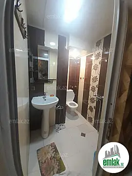 Satılır 2 otaqlı köhnə tikili 69 m²