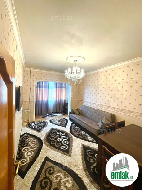 Satılır 2 otaqlı köhnə tikili 60 m²