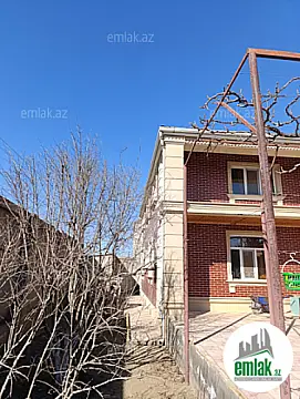 Satılır 8 otaqlı həyət evi 400 m²