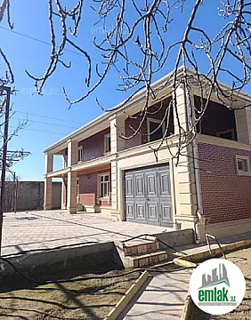 Satılır 8 otaqlı həyət evi 400 m²