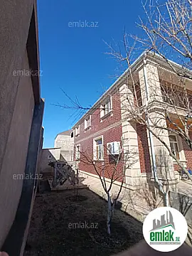 Satılır 8 otaqlı həyət evi 400 m²