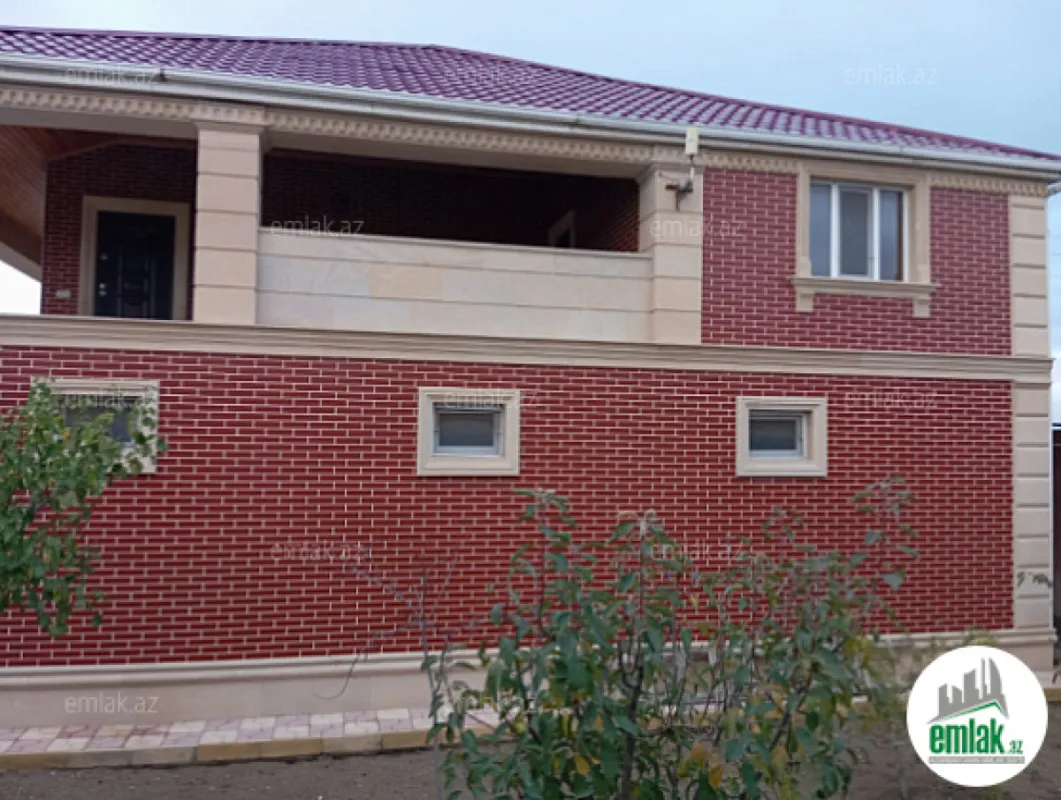 Satılır 8 otaqlı həyət evi 400 m²