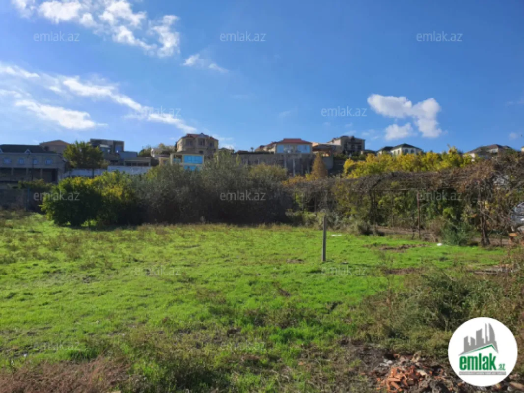 Satılır 5 otaqlı mənzil 300 m²