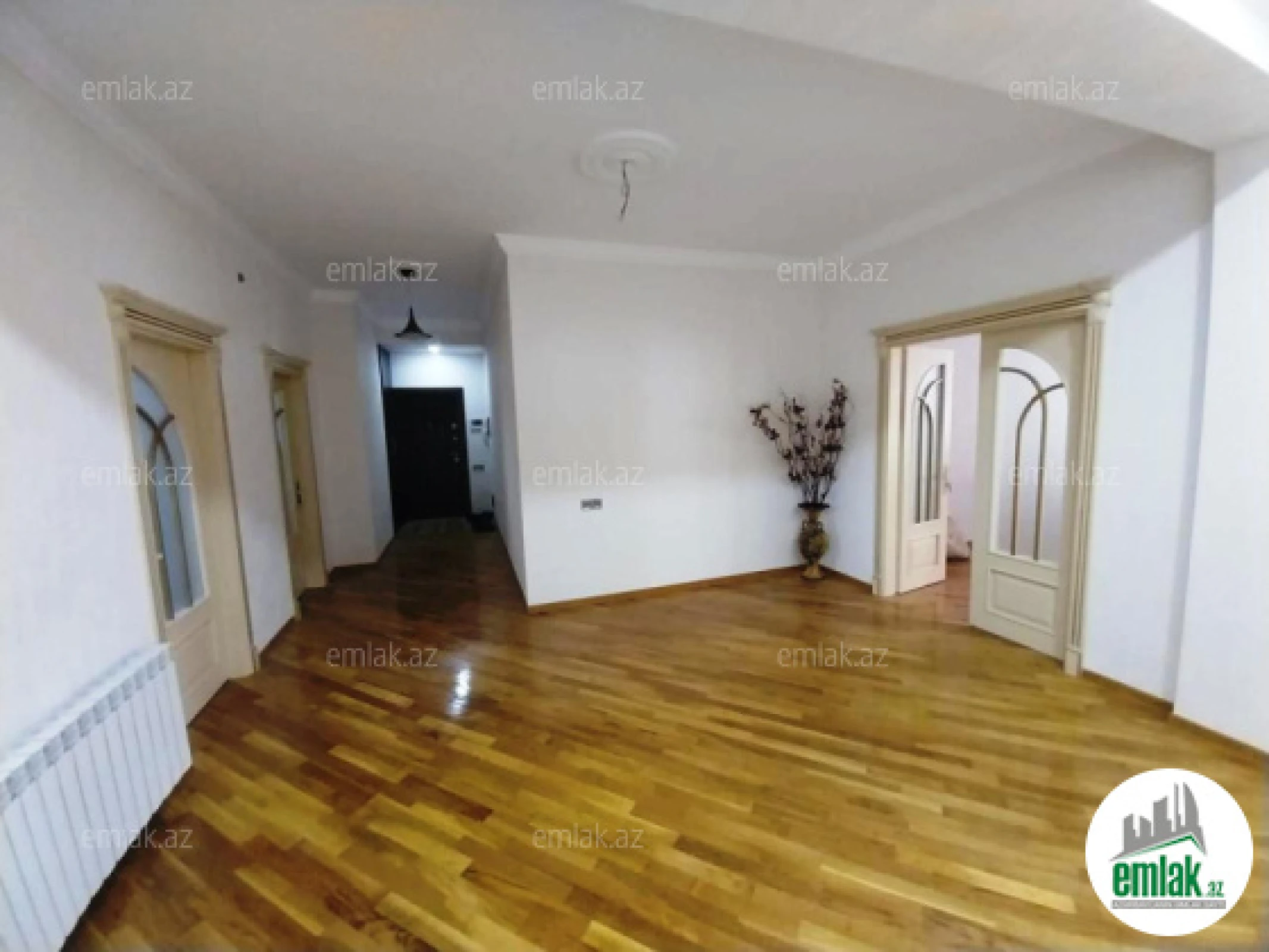 Satılır 3 otaqlı yeni tikili 130 m²