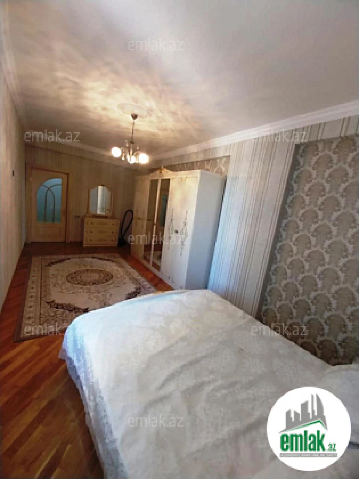 Satılır 3 otaqlı yeni tikili 130 m²