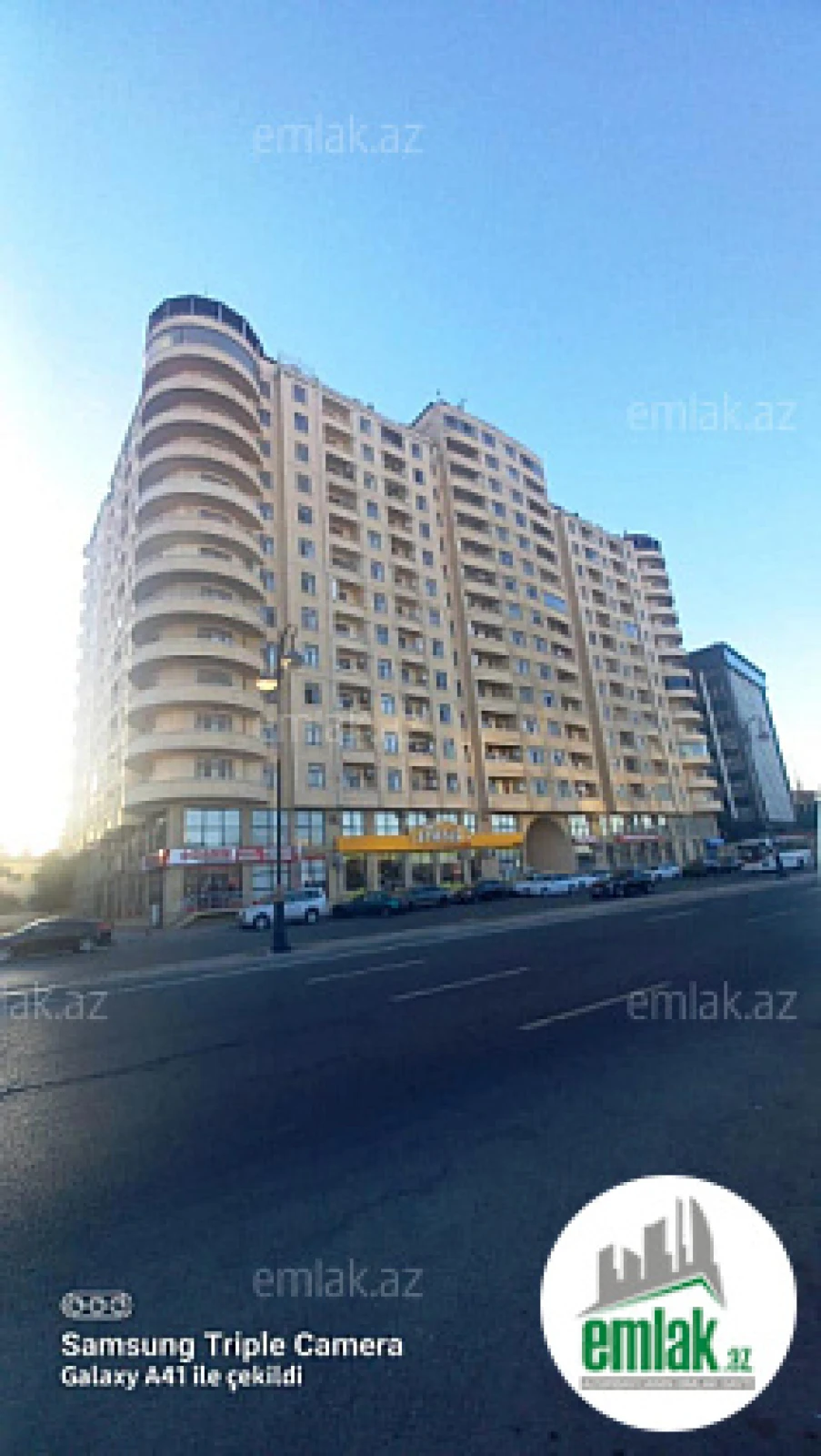 Satılır 3 otaqlı yeni tikili 130 m²