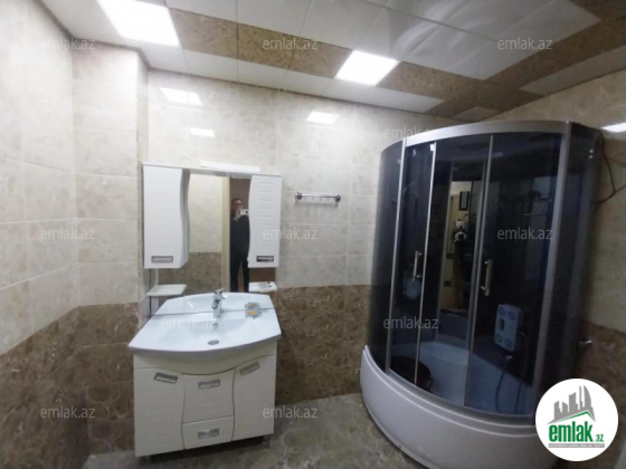 Satılır 3 otaqlı yeni tikili 130 m²