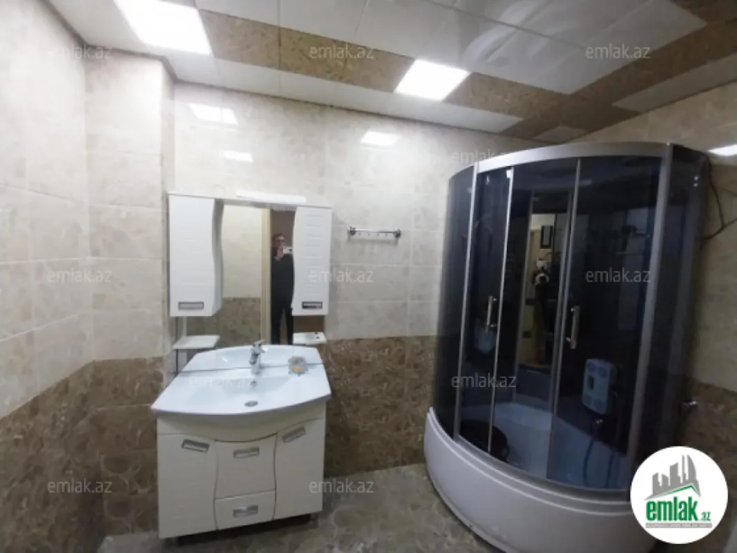 Satılır 3 otaqlı yeni tikili 130 m²